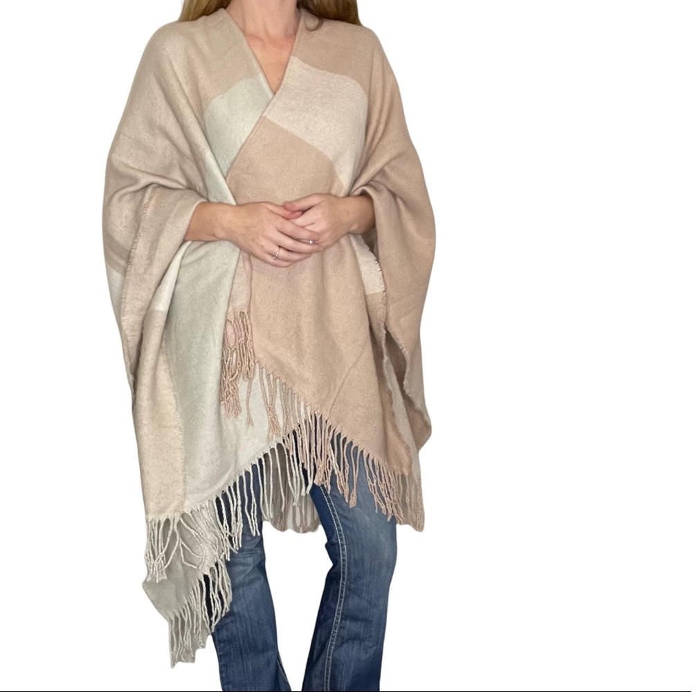 Soia & Kyo Blanket Wrap